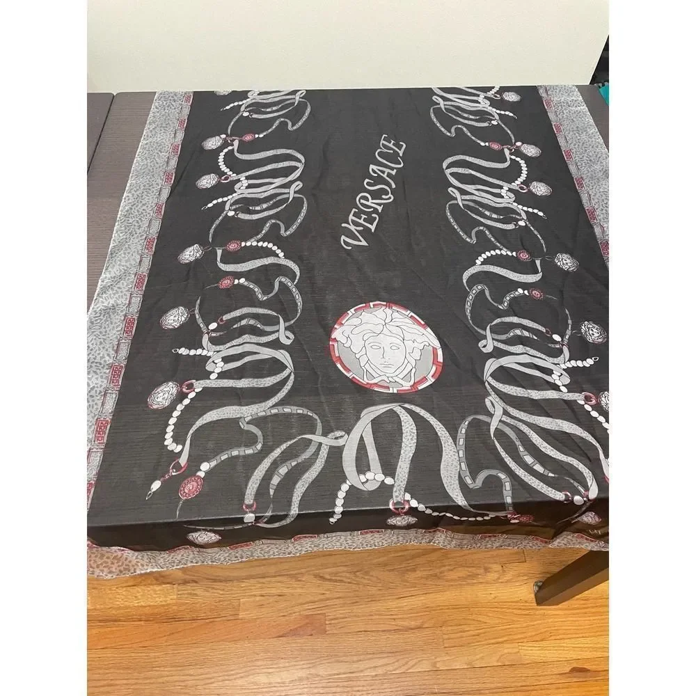Versace silk scarf - Picture 8 of 12